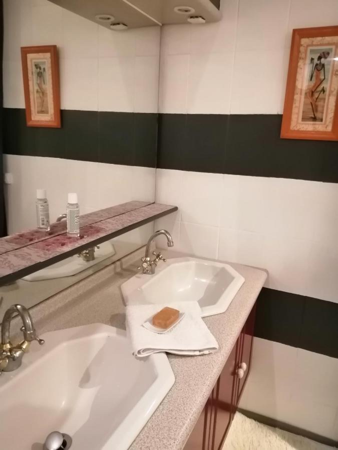 Bed and Breakfast Jacuzzi Massage Sur Rdv,Duo,Reiki,Californien, Reflexologie Plantaire, Et Bouteille Mousseux Offerte Ferolles Zewnętrze zdjęcie